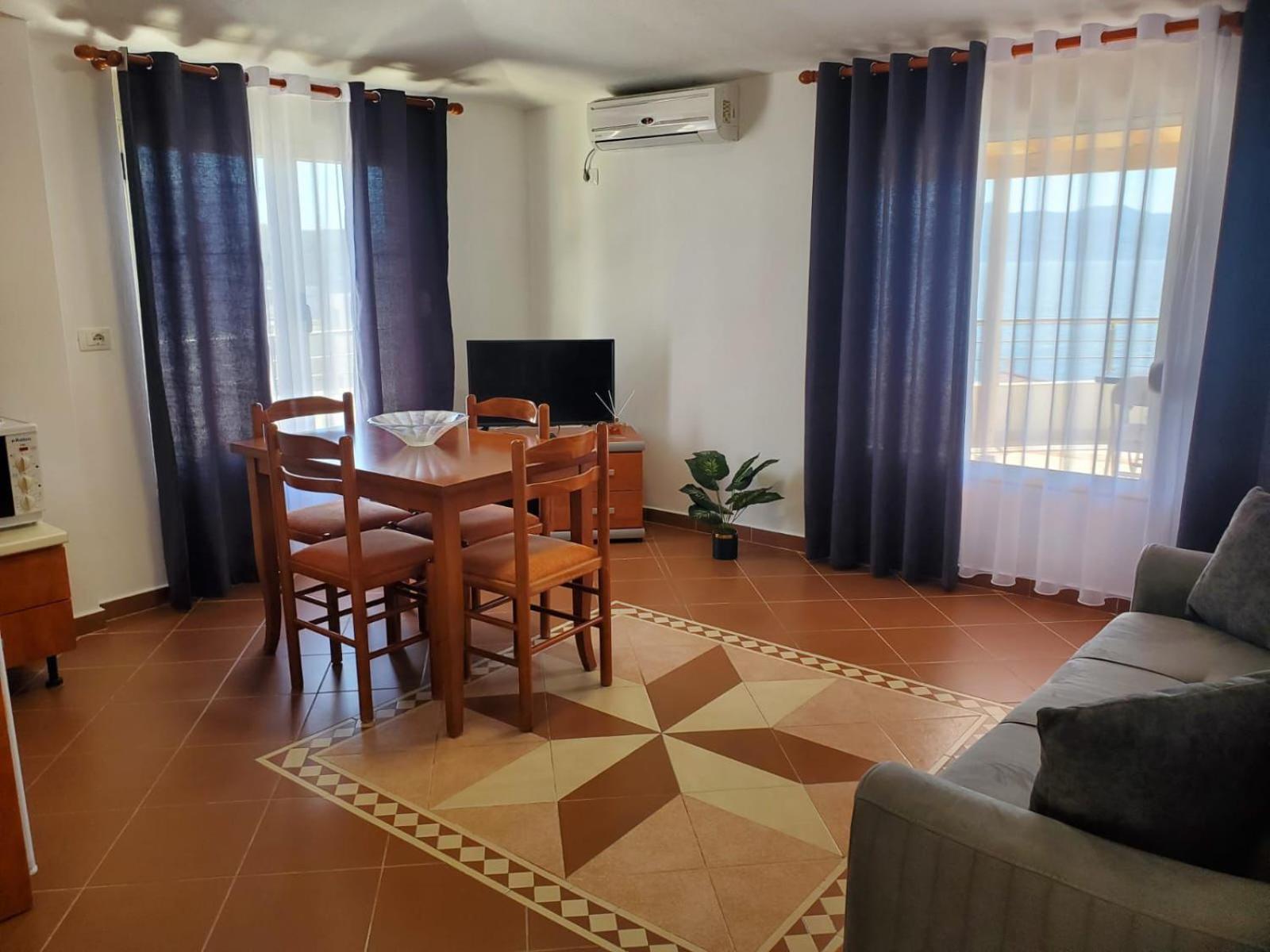 ساراندا Summer Gate Apartment المظهر الخارجي الصورة