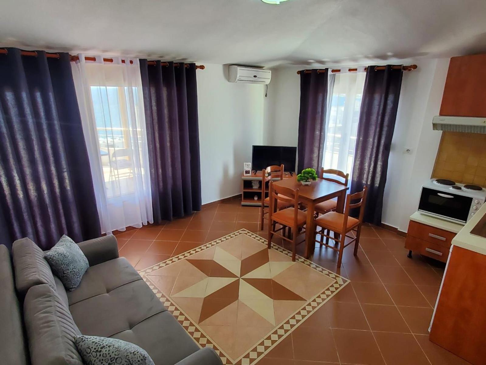ساراندا Summer Gate Apartment المظهر الخارجي الصورة