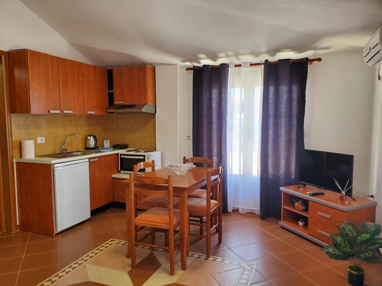 ساراندا Summer Gate Apartment المظهر الخارجي الصورة