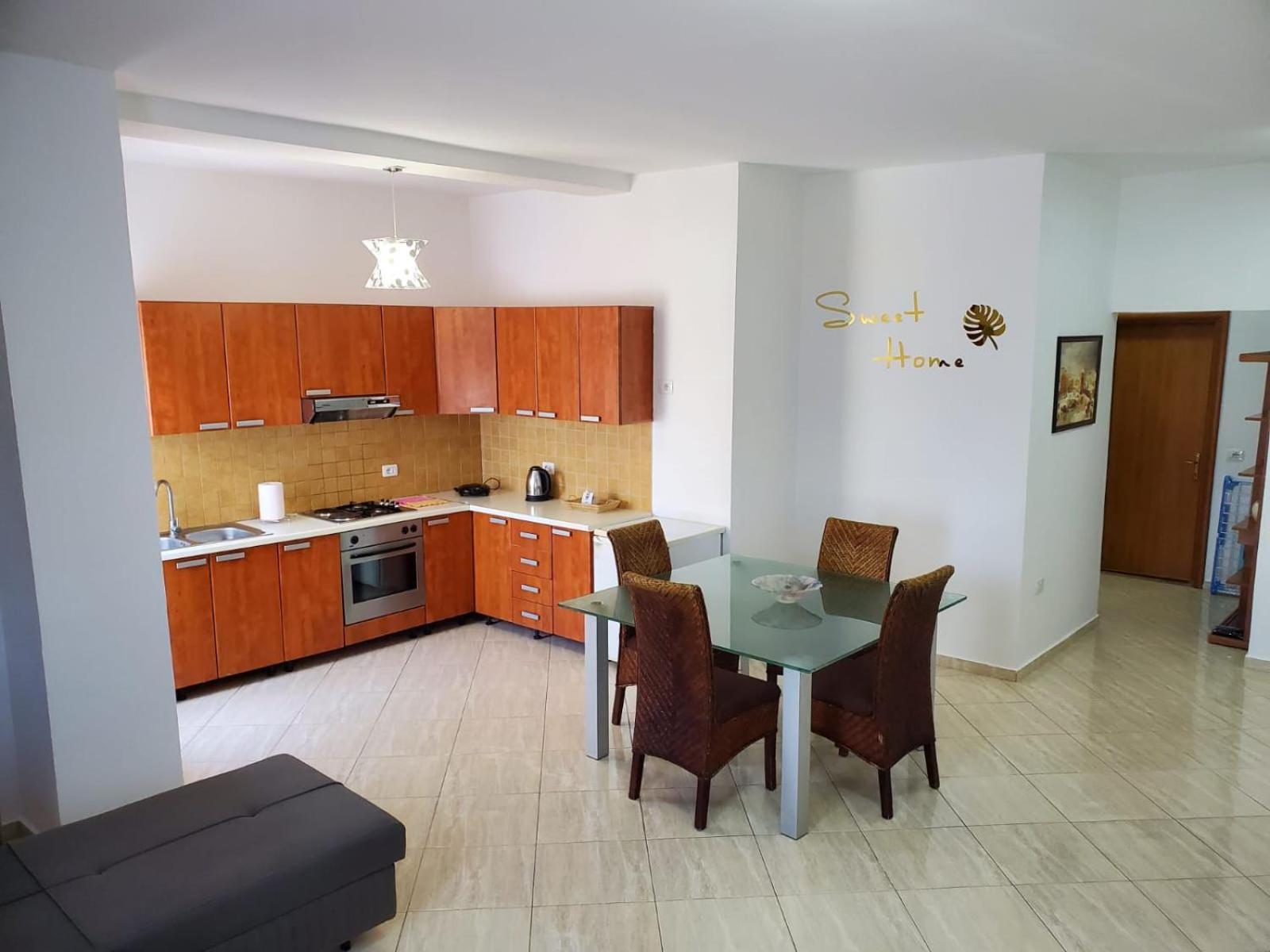ساراندا Summer Gate Apartment المظهر الخارجي الصورة
